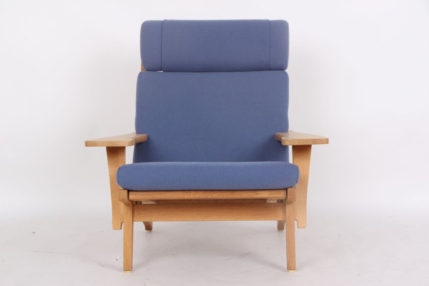 Hans J Wegner model GE375 with blue fabric