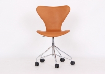 Arne Jacobsen kontorstol med eksklusivt læder